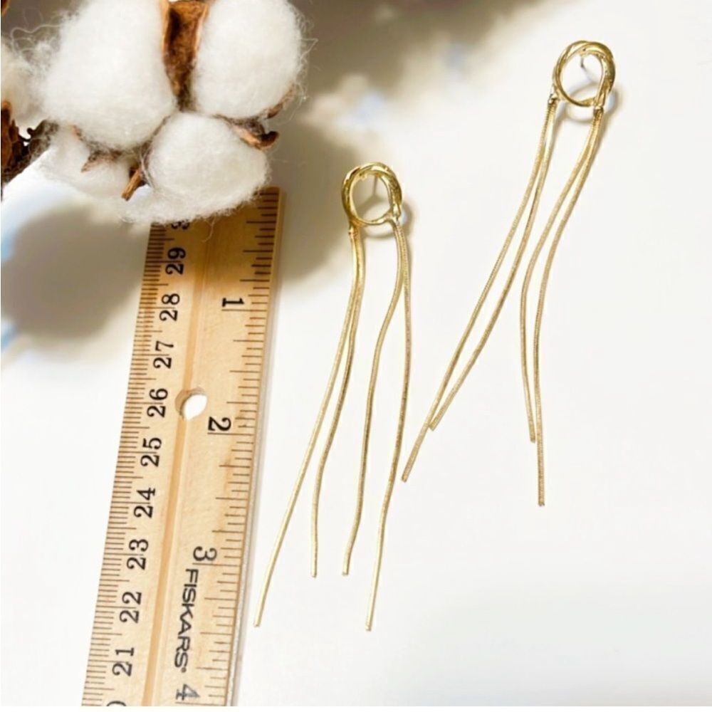 Elegant Gold Dangle Earrings N1441 - Picture 4 of 5